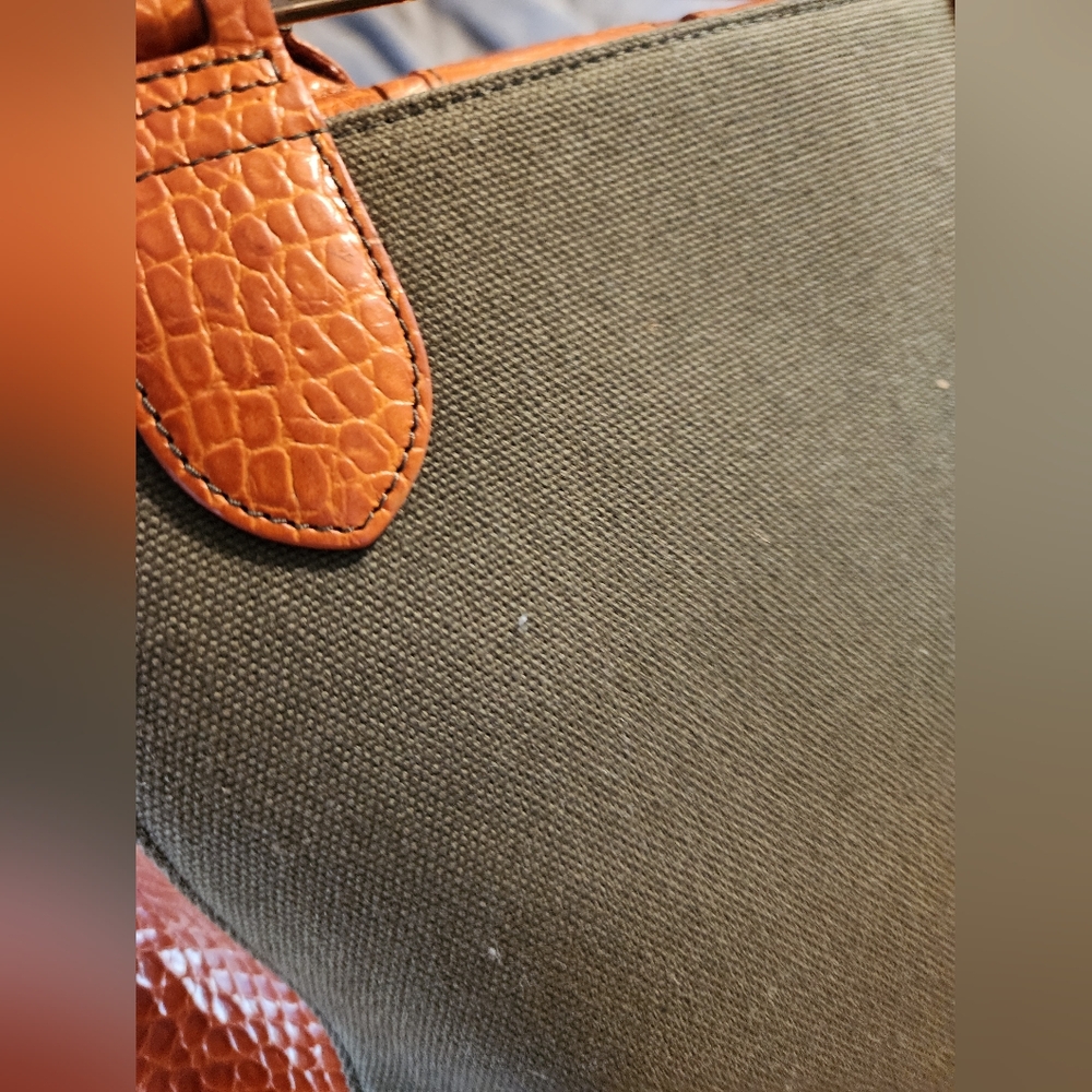 Levenger Tote/Bucket Handbag with Detachable Mini no Companion Handle - Picture 9 of 9